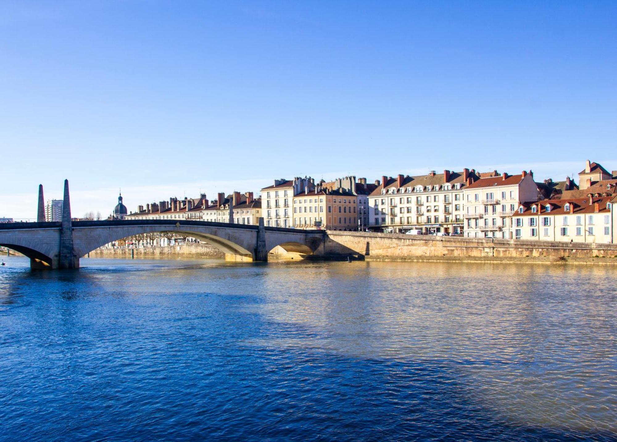 App Cosi Ile Saint Laurent Sur Saone * Chalon-sur-Saone